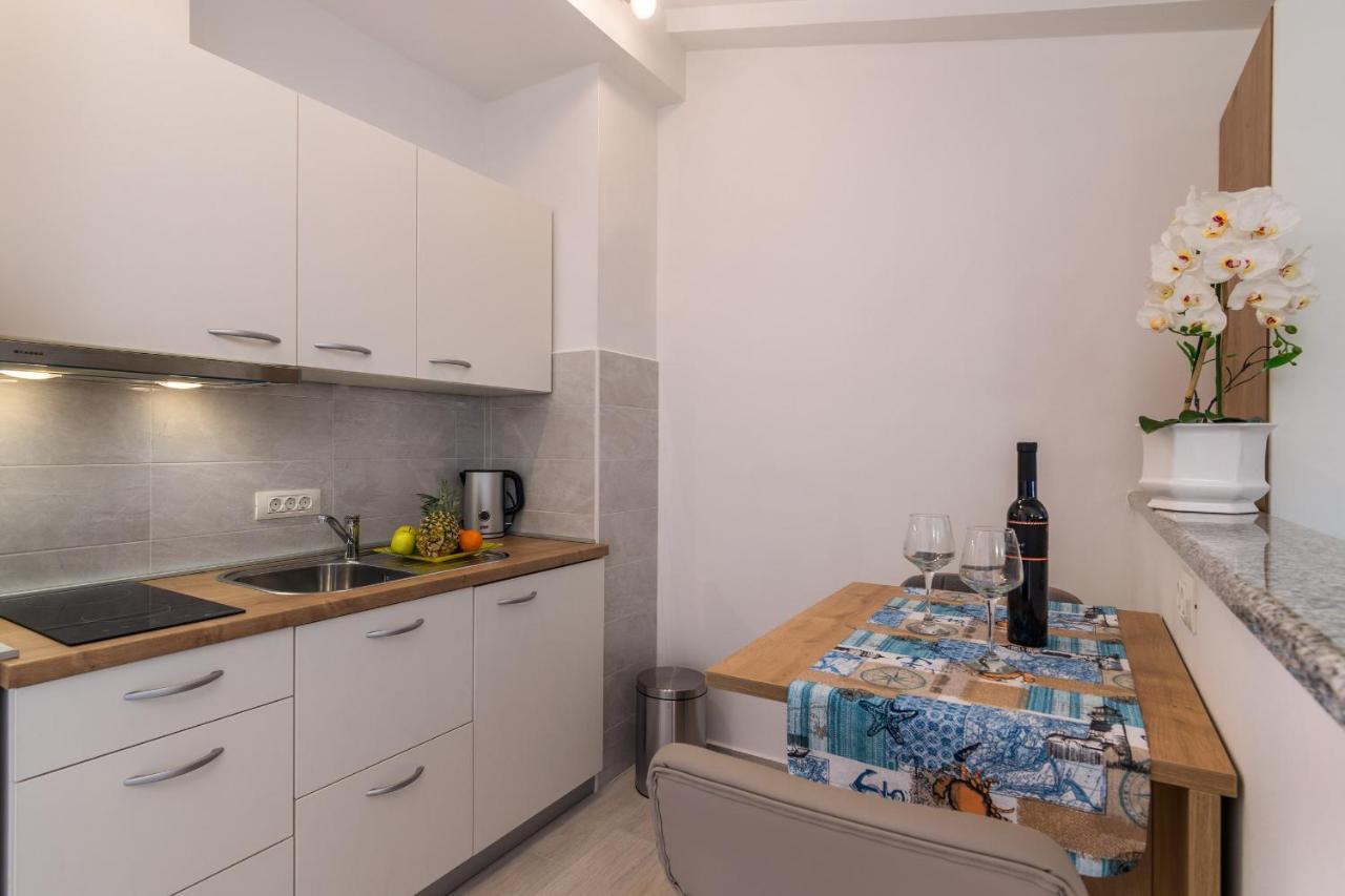 Apartments Korina Kanfanar Ngoại thất bức ảnh