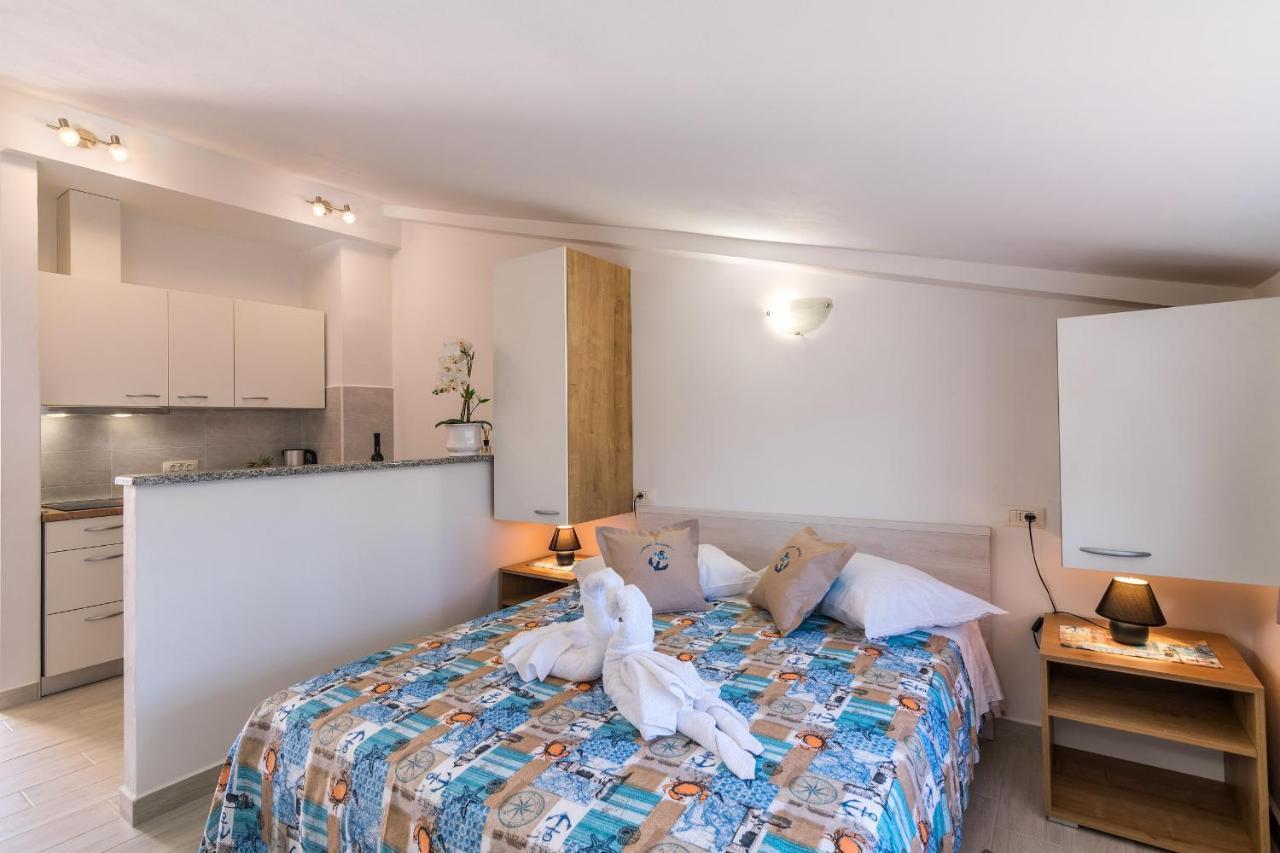 Apartments Korina Kanfanar Ngoại thất bức ảnh